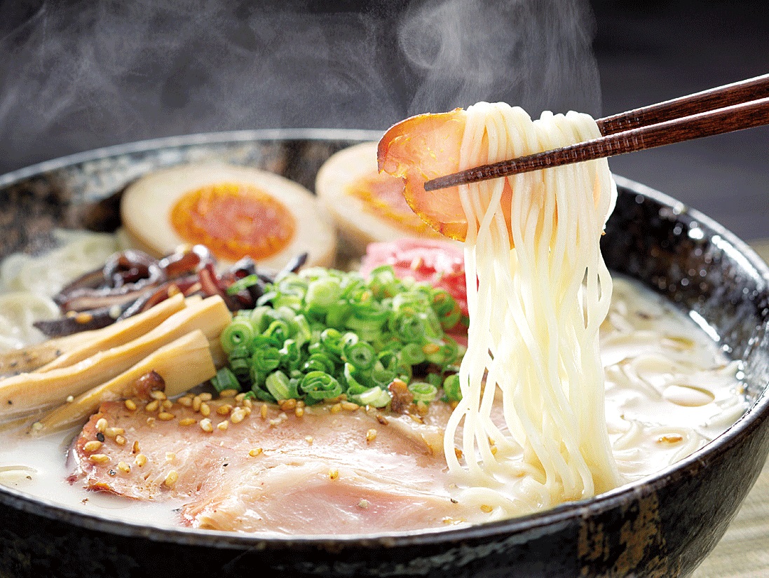 Đặc sắc món mỳ bốc cháy ở Nhật Bản