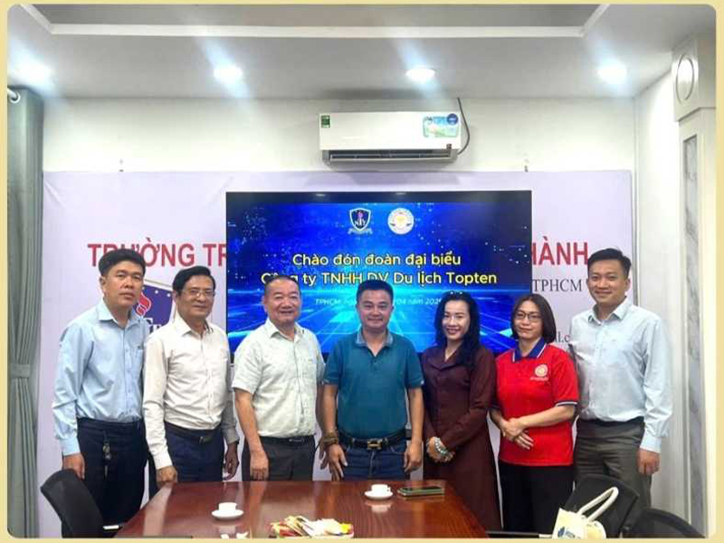 Top Ten Travel mở rộng hợp tác đào tạo với Trường Nguyễn Tất Thành