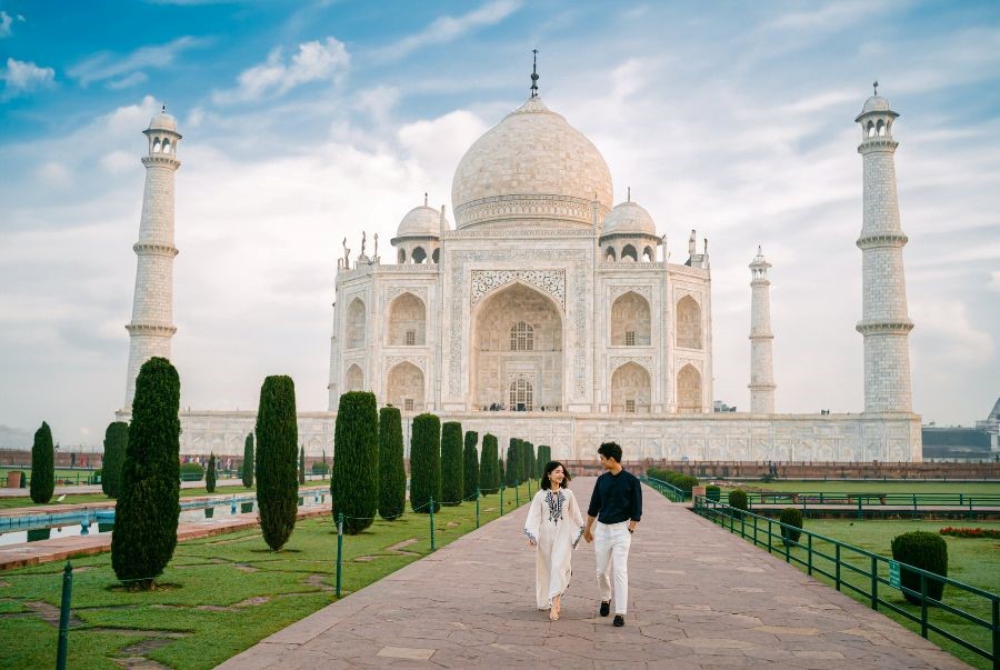 Khám phá lăng mộ Taj Mahal - Biểu tượng tình yêu của Ấn Độ