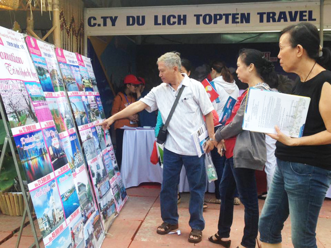 Gian hàng Top Ten tại Hội chợ Du lịch TP HCM chào đón khách tham quan