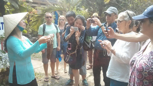 Đề nghị Chính phủ miễn thị thực cho 9 quốc gia