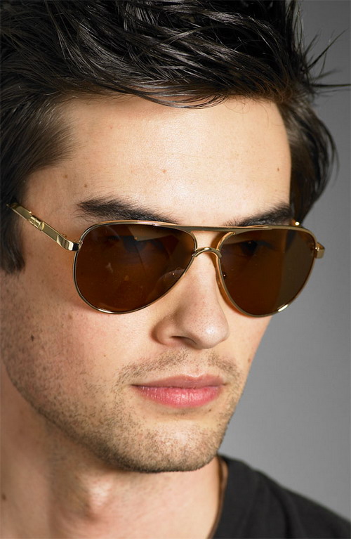 Kính mát- Sự lựa chọn sành điệu của phái mạnh