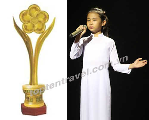 Phương Mỹ Chi vinh danh trong Lễ trao giải Mai vàng 2013