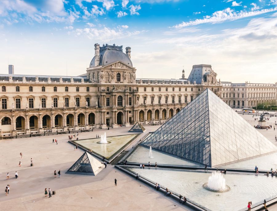 Bảo tàng Louvre - Thiên đường nghệ thuật giữa Paris