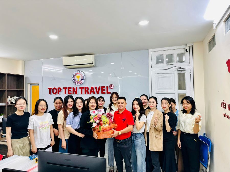 Tưng bừng ngày hội tri ân phái đẹp tại Top Ten Travel