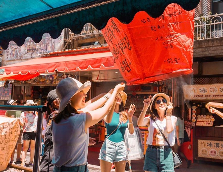 Trải nghiệm thả thiên đăng trên bầu trời tại Đài Loan