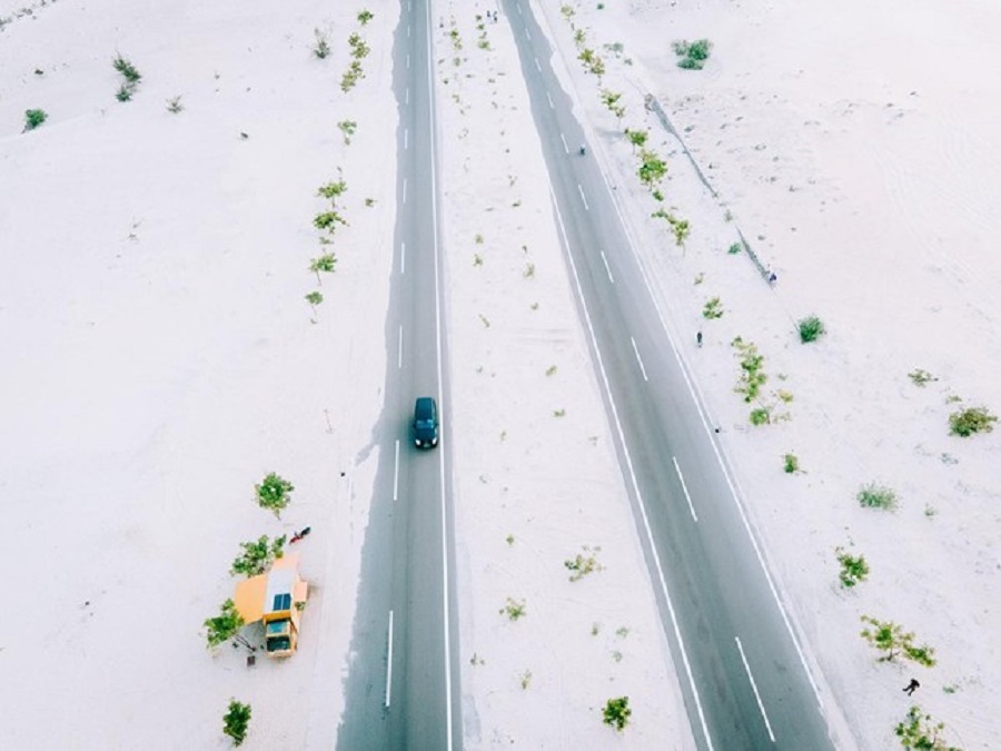 Cung đường 'tiểu sa mạc' đẹp như mơ độc nhất Việt Nam