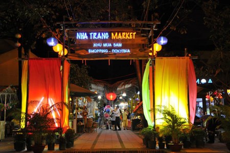 Phố Tây Nha Trang có gì đặc biệt?