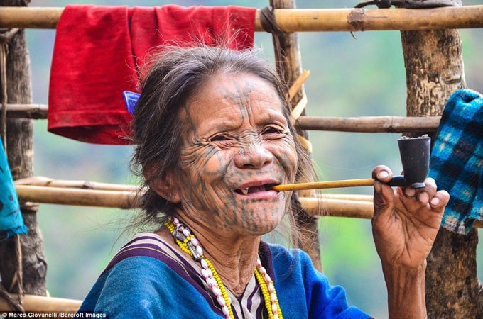 Phong tục xăm mặt càng nhiều càng đẹp ở Myanmar