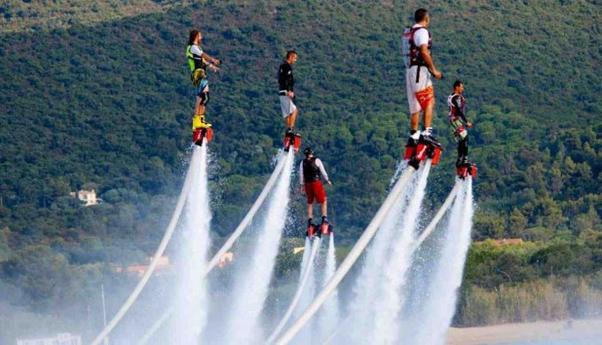 Bay lượn trên mặt biển như siêu nhân ở Nha Trang