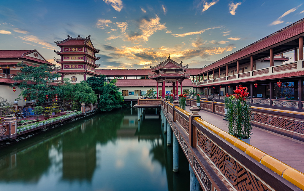 Chùa Nam Sơn Đà Nẵng - Ngất ngây trước vẻ đẹp tựa thiên cung ở trời Việt