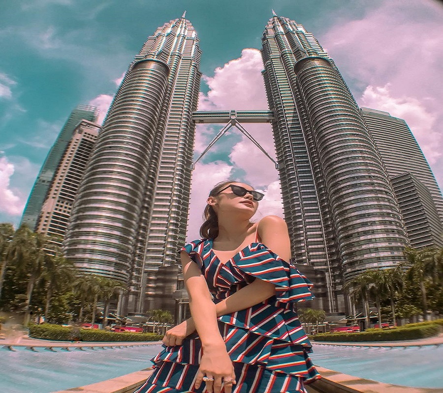 Tòa tháp đôi Petronas Twin Towers - Niềm kiêu hãnh của người Malaysia