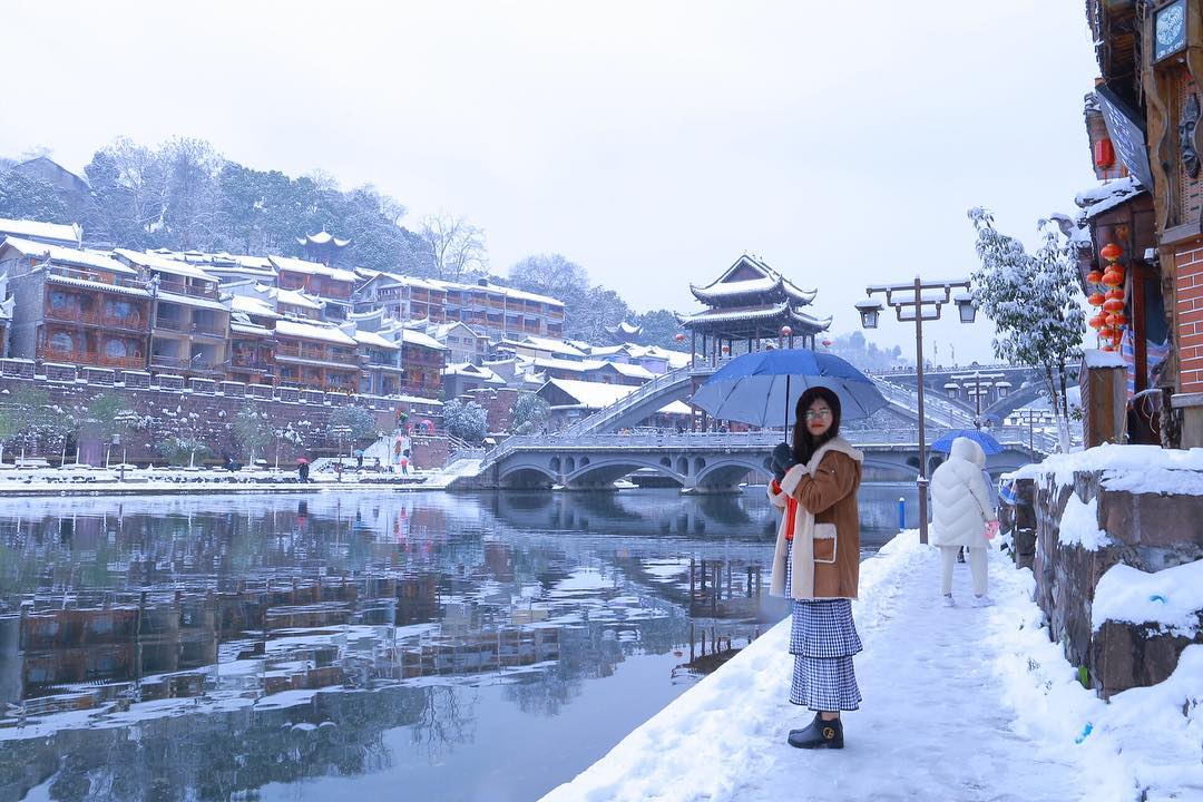 Mùa đông, Phượng Hoàng Cổ Trấn đẹp như một bức tranh sơn thủy