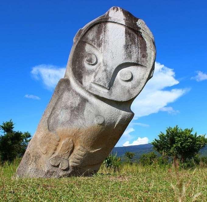 Những tượng đá bí ẩn có tuổi đời hàng ngàn năm ở Indonesia