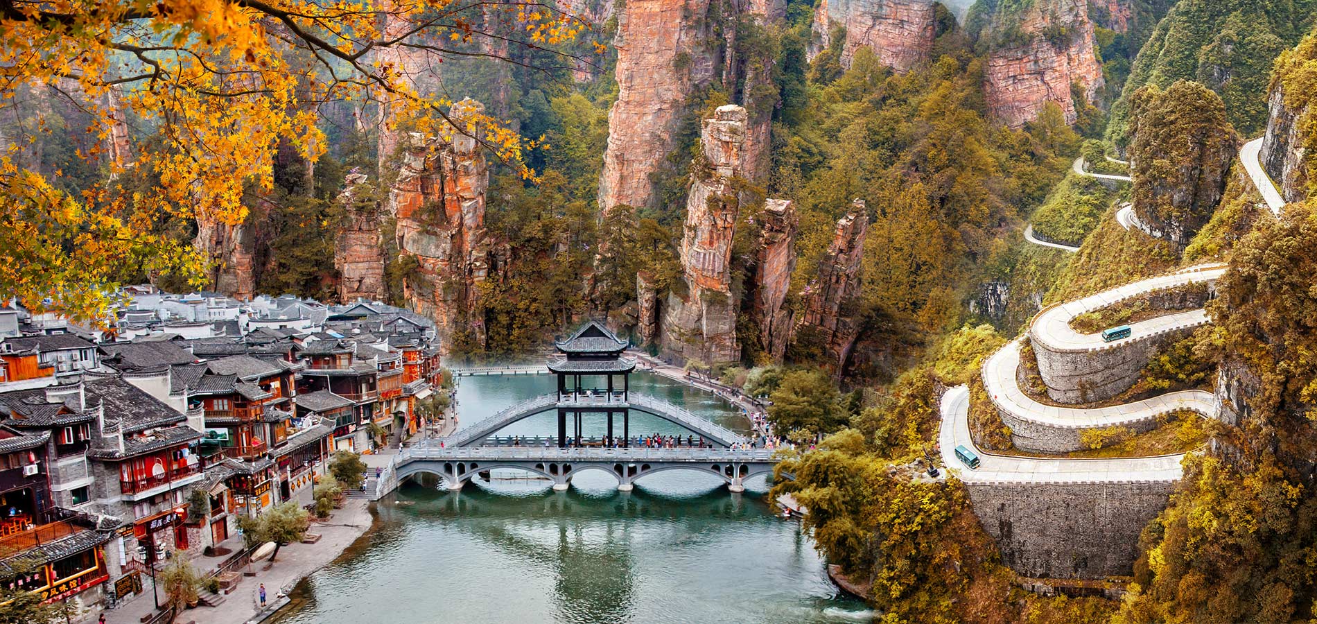 Tìm hiểu những địa điểm tuyệt đẹp ở Phượng hoàng cổ trấn