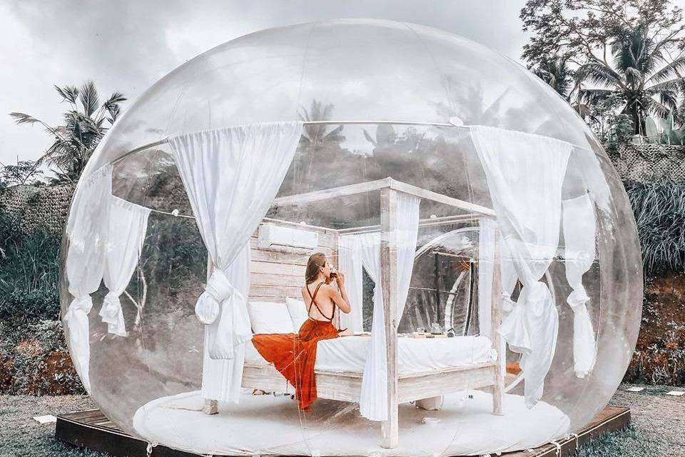 Trải nghiệm khách sạn bong bóng ở Bali nơi du khách có thể tắm lộ thiên
