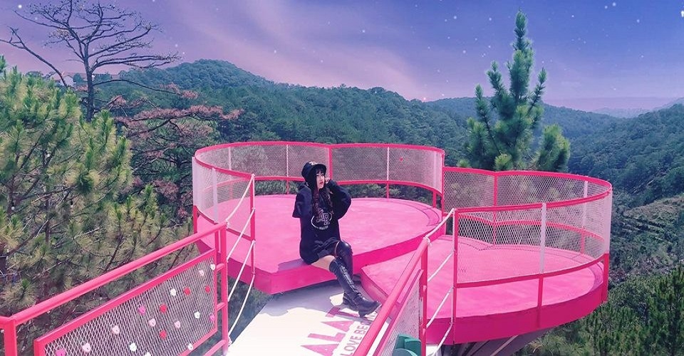 Du lịch Đà Lạt ghé thăm cây cầu trái tim đôi xóa tan lời nguyền chia tay