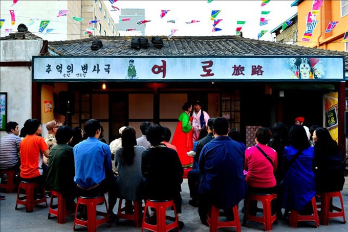 Tham gia lễ hội tháng 10 tại Gwangju