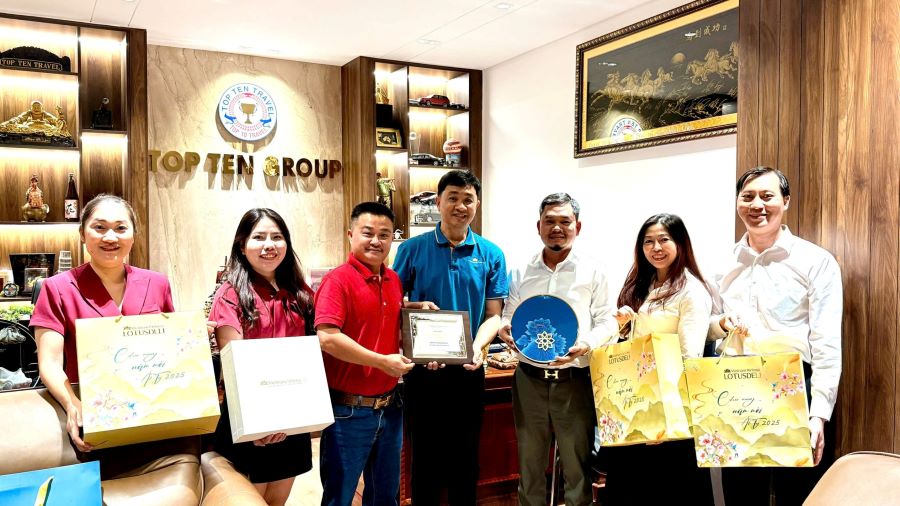 Top Ten Travel dẫn đầu thị trường với danh hiệu 'TOP 5' đến từ Vietnam Airlines