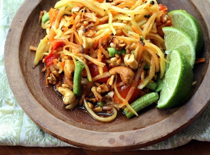 Những món ngon hấp dẫn ở trung tâm mua sắm MBK