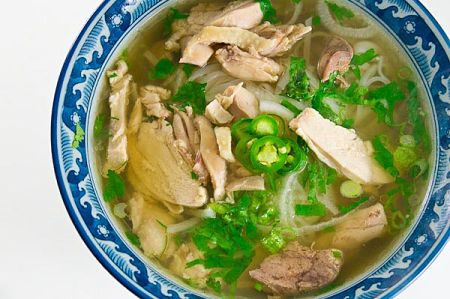 Hương vị phở gà Hà Nội