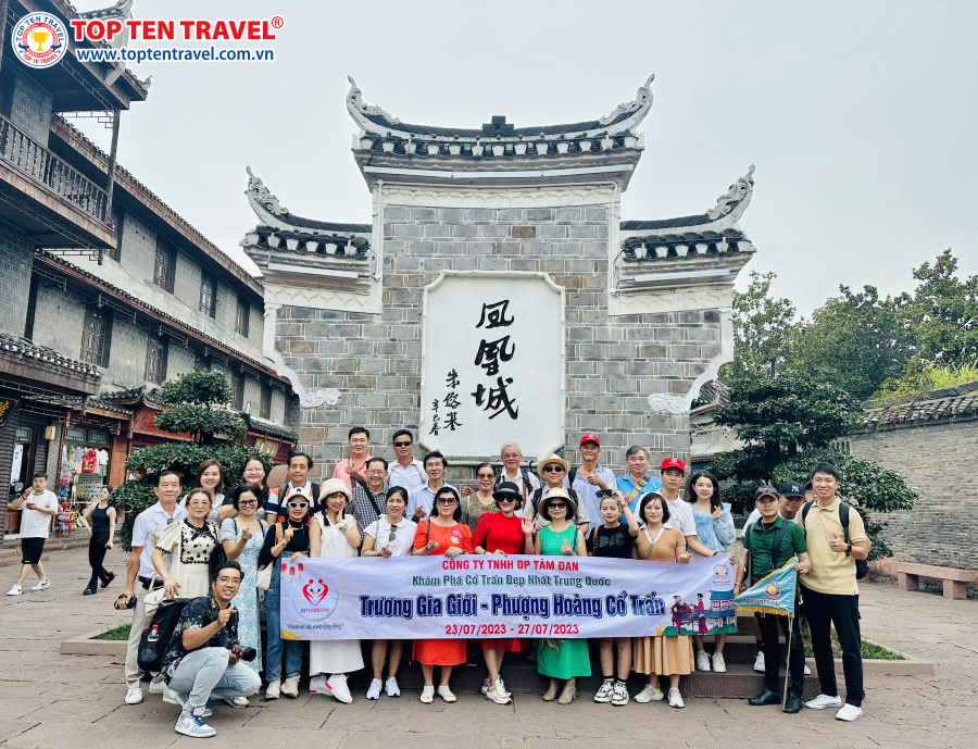 Du Lịch Trung Quốc: Khám Phá Phượng Hoàng Cổ Trấn 5N4D