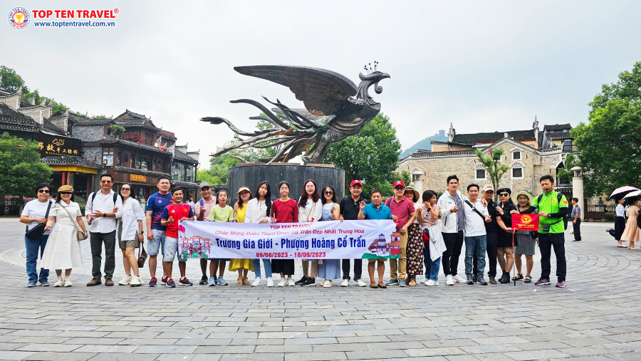 Du Lịch Trung Quốc: Khám Phá Phượng Hoàng Cổ Trấn 5N4D