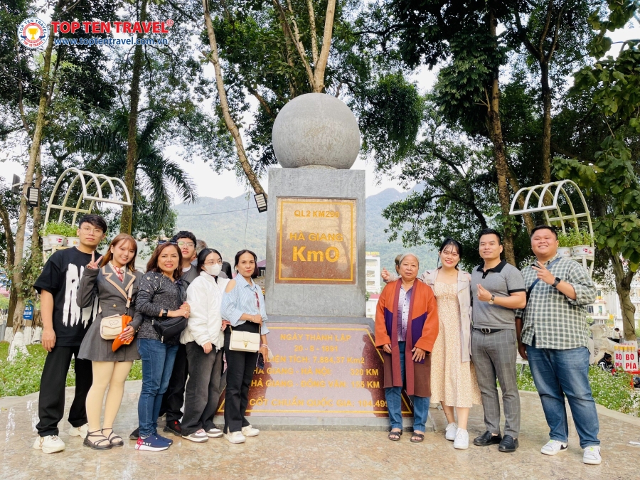 Tour Hà Nội – Hà Giang – Đồng Văn – Bản Giốc – Pác Pó – Ba Bể