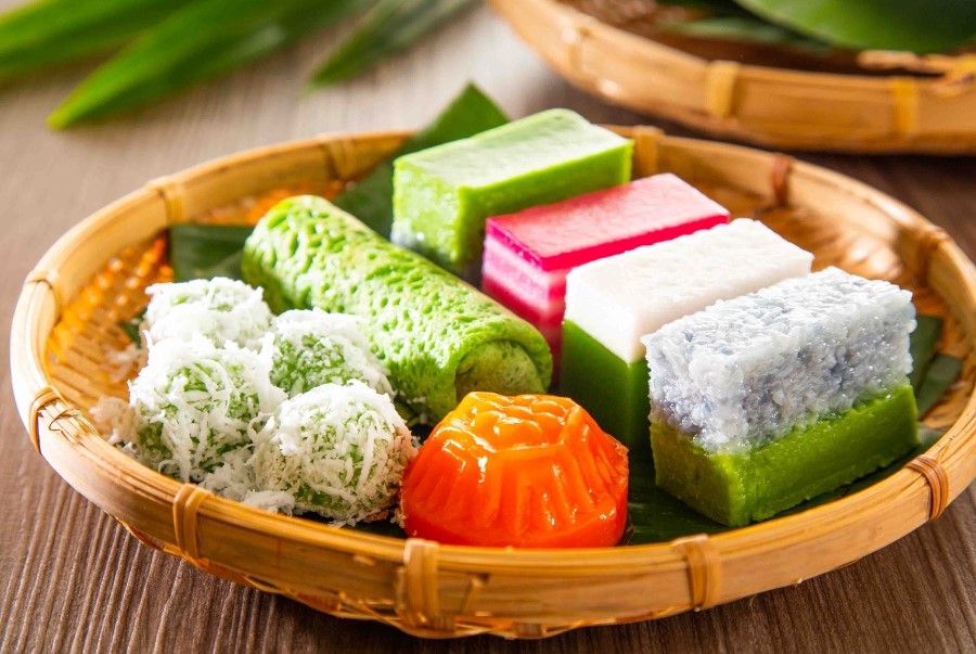 Các món bánh ngọt tráng miệng truyền thống của Brunei gọi chung là Kuih Melayu