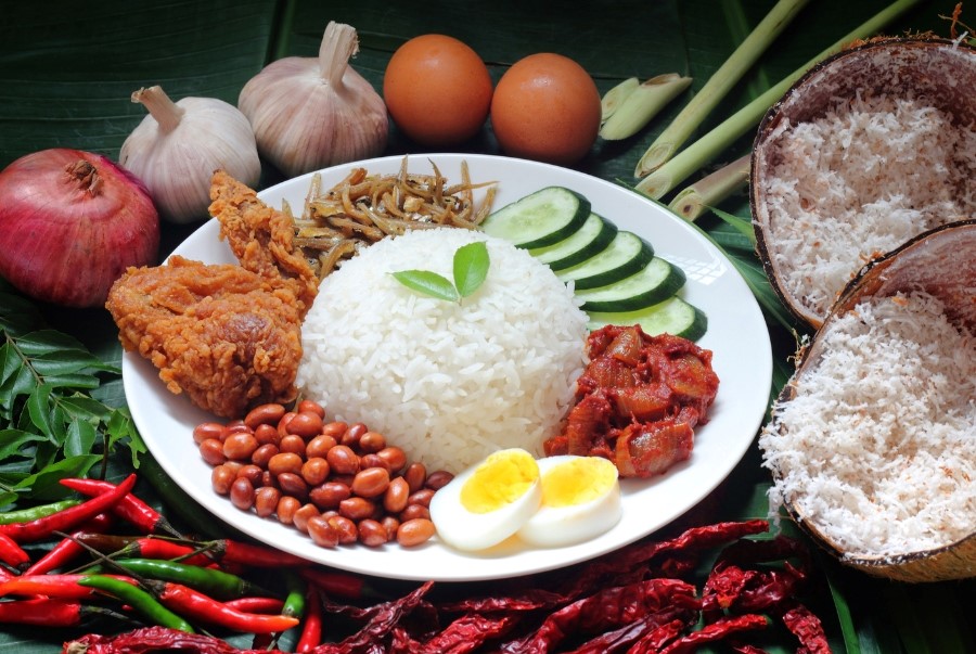 Nasi Lemak là một món ăn nổi tiếng khắp khu vực Đông Nam Á nhưng tại Brunei lại mang một hương vị riêng