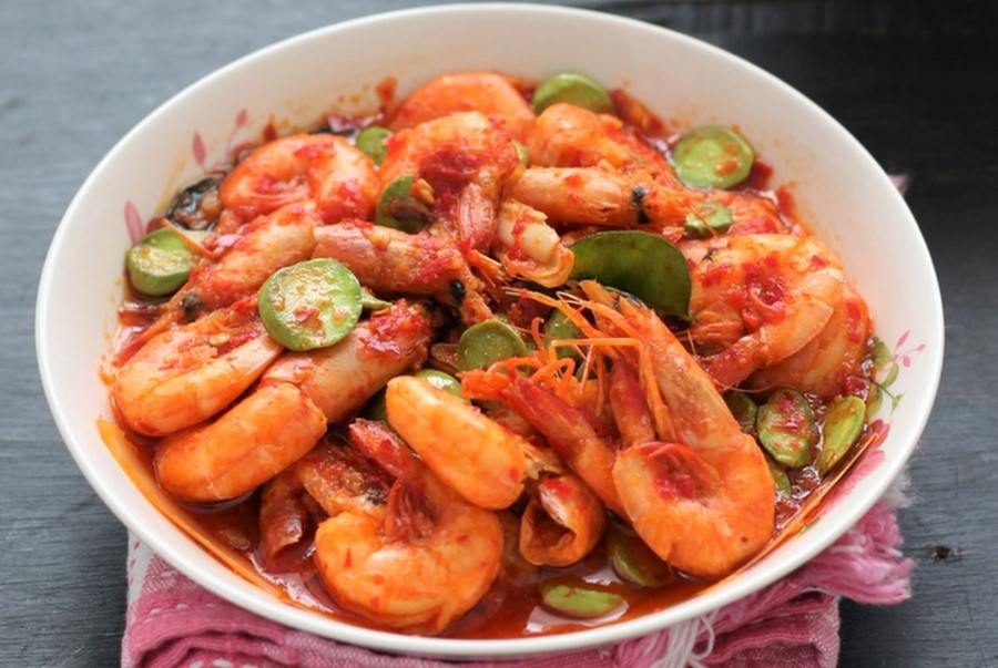 Udang Sambal là món tôm nấu cùng nước sốt sambal đặc trưng