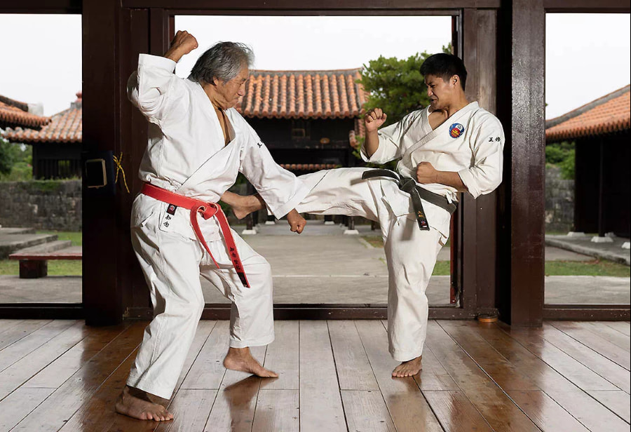 Okinawa tự hào là cái nôi của Karate, một trong những môn võ thuật đối kháng nổi tiếng và được luyện tập rộng rãi nhất trên thế giới