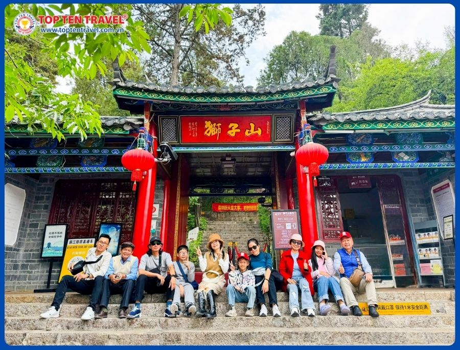 Lệ Giang là một trong những trung tâm thương mại quan trọng trên tuyến đường Tơ lụa phía Nam vào khoảng 800 năm trước