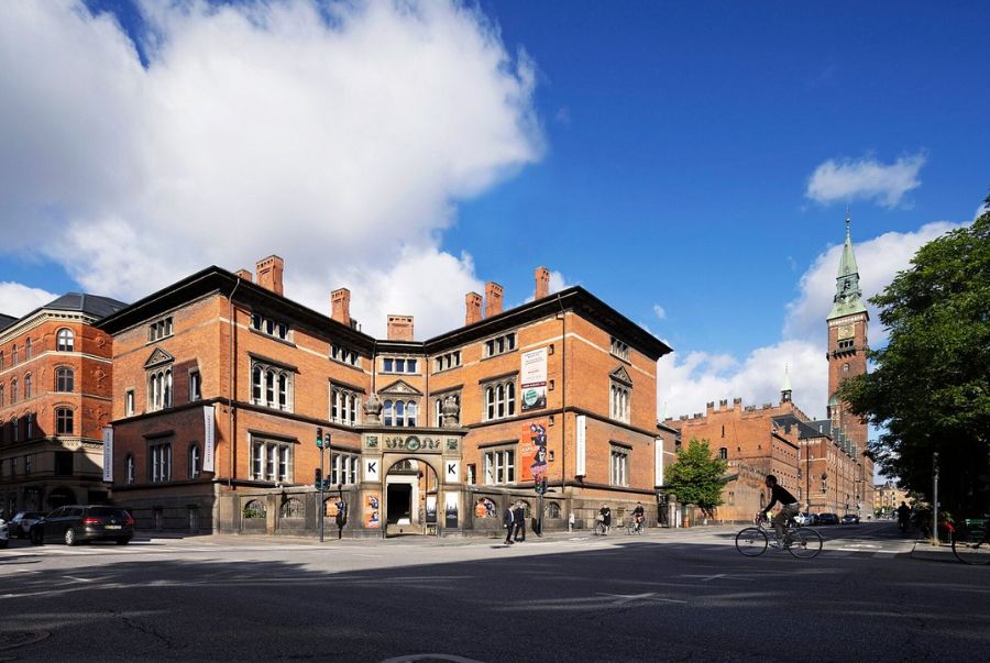 Bảo Tàng Quốc Gia Đan Mạch là nơi trưng bày các hiện vật lịch sử từ thời kỳ đồ đá, thời Viking, trung cổ cho đến hiện đại