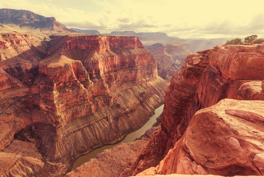 Grand Canyon là kỳ quan thiên nhiên vĩ đại vì thế du khách cần có kiến thức đầy đủ trước khi đến tham quan địa điểm trên