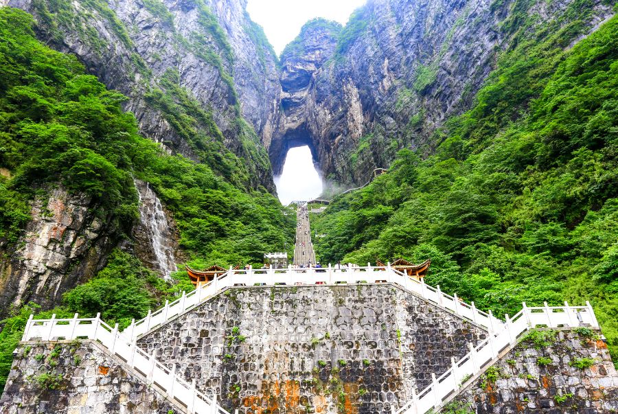 Cổng trời Thiên Môn Sơn nổi tiếng tại Trương Gia Giới