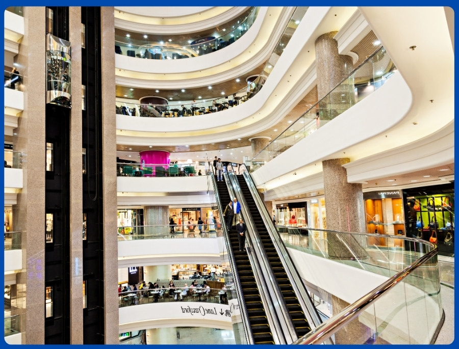 World Square là khu phức hợp kết hợp giữa văn phòng, nhà hàng, khách sạn và khu mua sắm