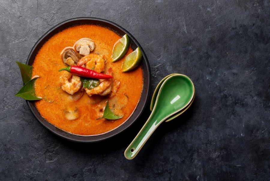 Tom Yum Nam Khon - Phiên bản súp Thái béo ngậy nhờ nước cốt dừa thơm lừng