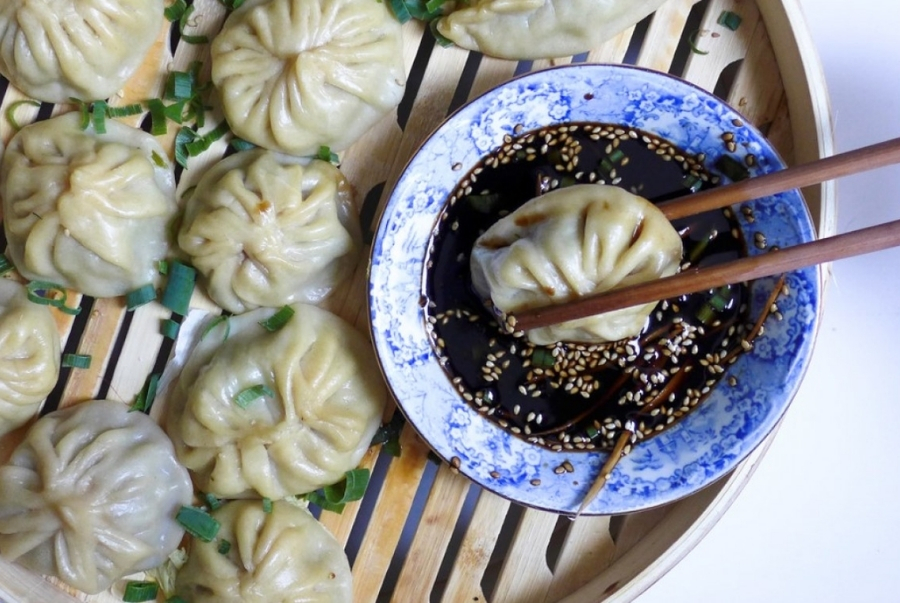 Buuz là món bánh hấp nhân thịt truyền thống