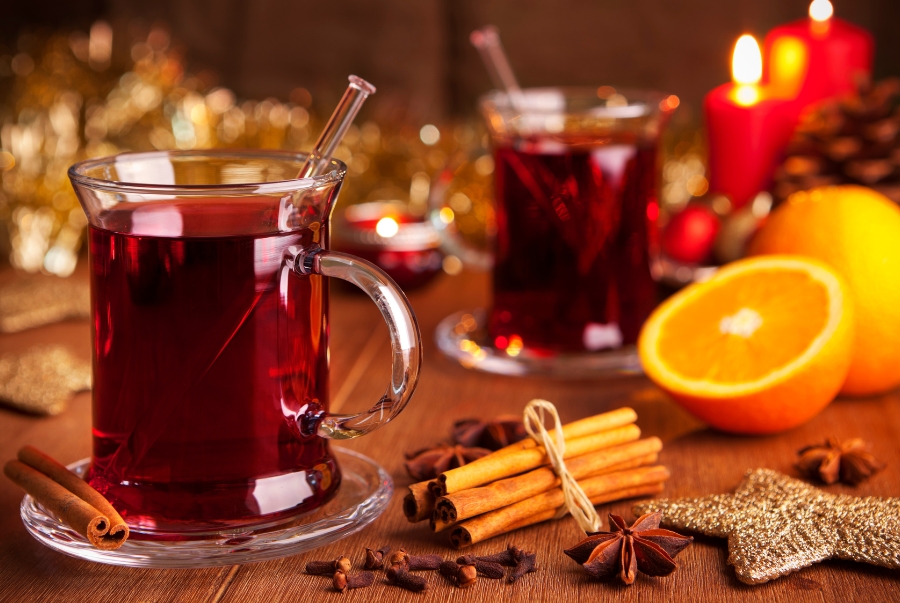 Giáng sinh châu Âu không thể thiếu Glühwein nồng nàn lan tỏa hương quế ngọt ấm