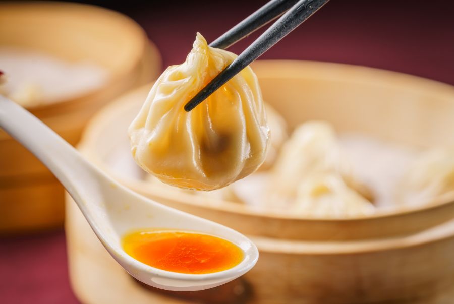 Tiểu long bao tại Thượng Hải là loại bánh bao nhỏ xinh với hương vị thơm ngon