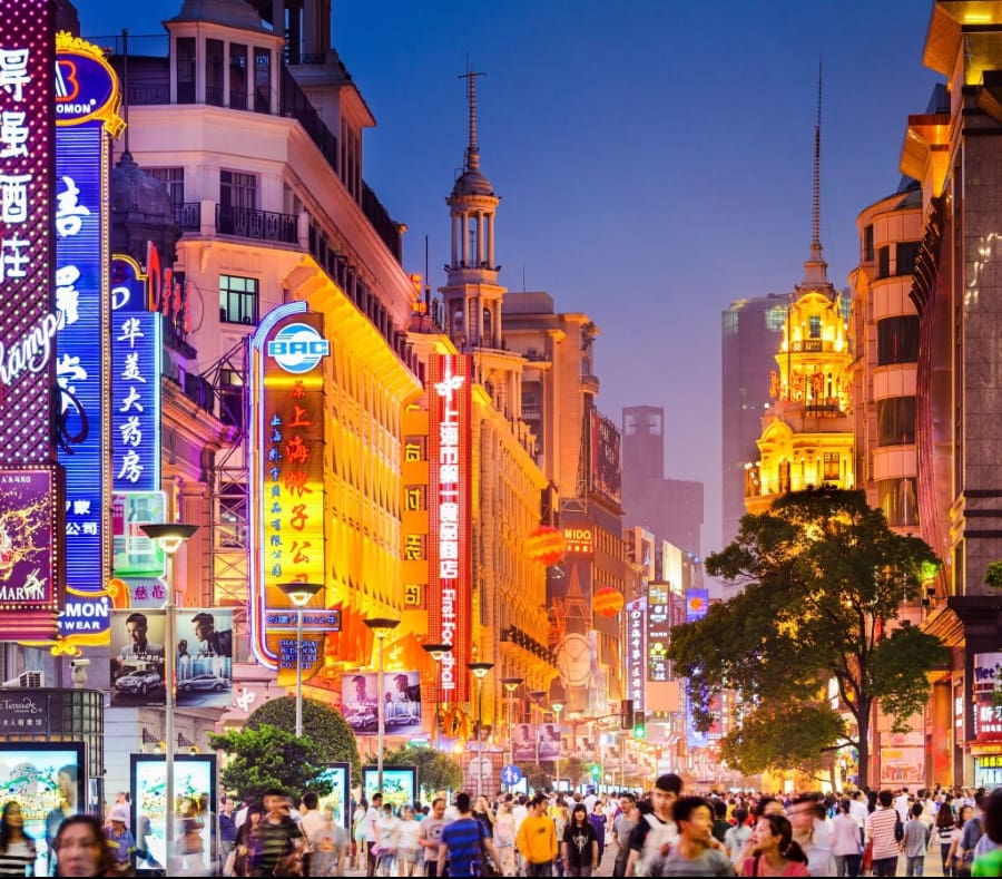 Các khu phố ẩm thực nổi tiếng là nơi mà bạn có thể tìm thấy đa dạng các món ăn Thượng Hải từ truyền thống đến hiện đại