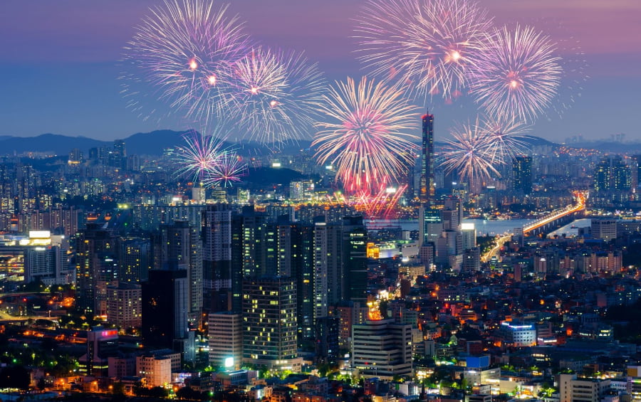 Lễ hội Pháo hoa Quốc tế Seoul là một trong những lễ hội Hàn Quốc hoành tráng và đầy ấn tượng