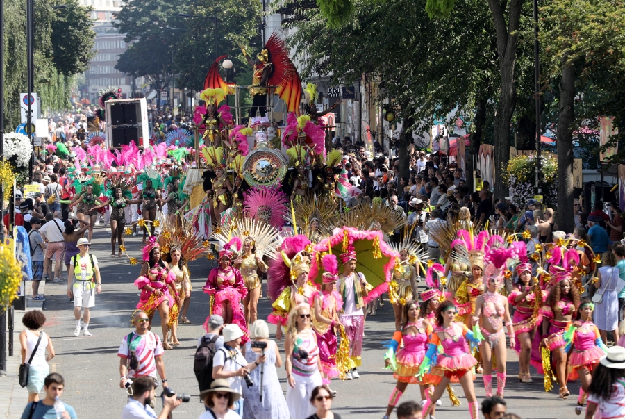 Notting Hill Carnival là một trong những lễ hội đường phố lớn nhất nước Anh
