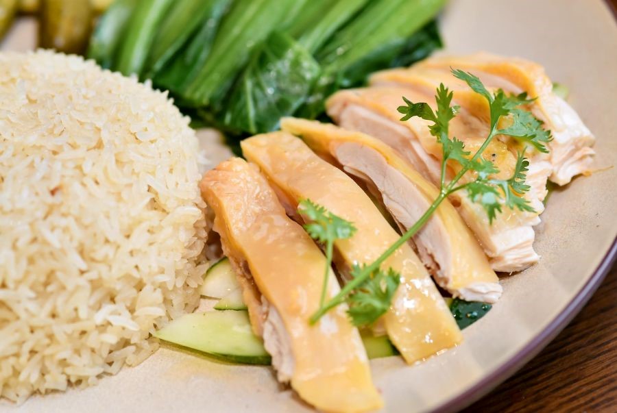 Cơm gà Hải Nam là món ăn trứ danh nổi tiếng ở nhiều quốc gia