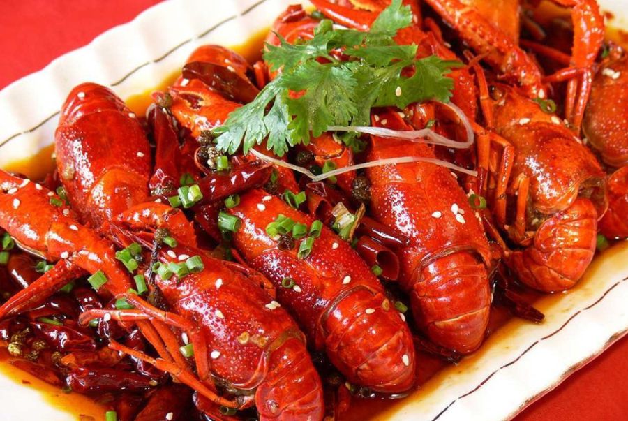 Tôm hùm đất là một trong những món ăn thời thượng tại Thành Đô