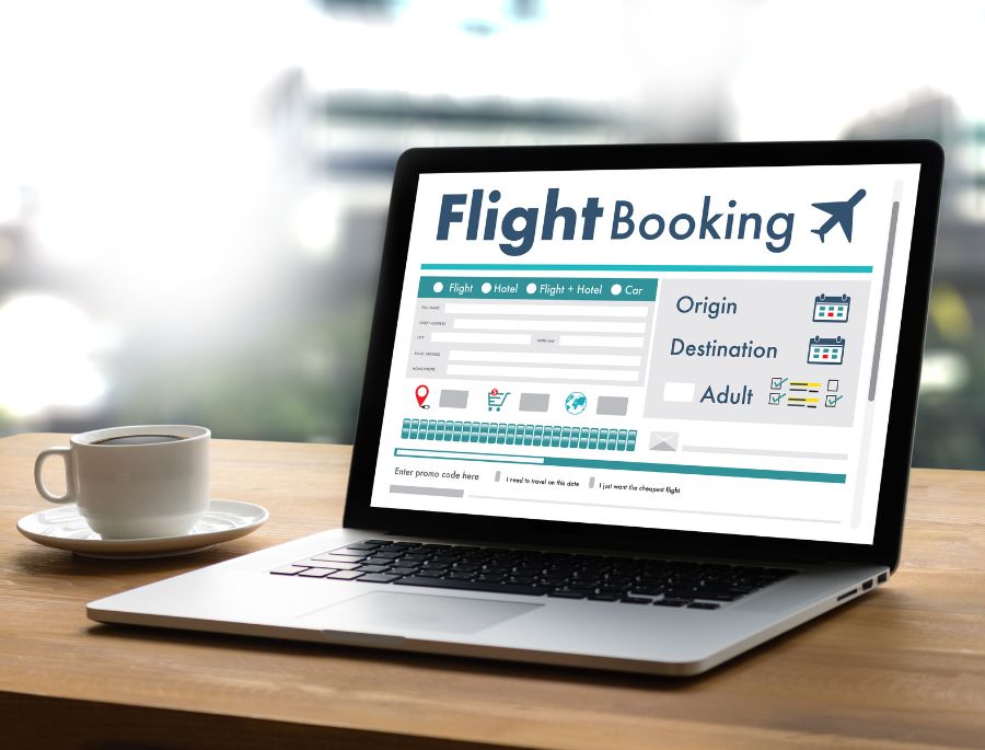 Du khách có thể dễ dàng book vé máy bay tại các app trực tuyến