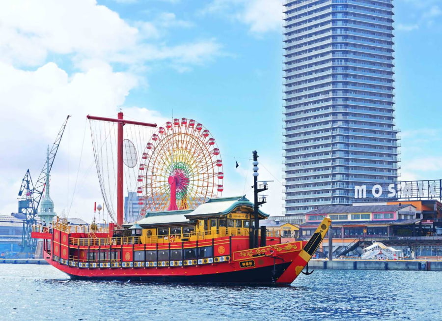 Ngồi du thuyền ngắm Cảng Kobe là một trải nghiệm vô cùng thú vị mà bạn không nên bỏ lỡ