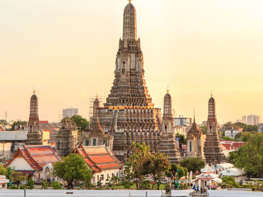 Wat Arun - Ngôi đền Bình minh và biểu tượng của Bangkok