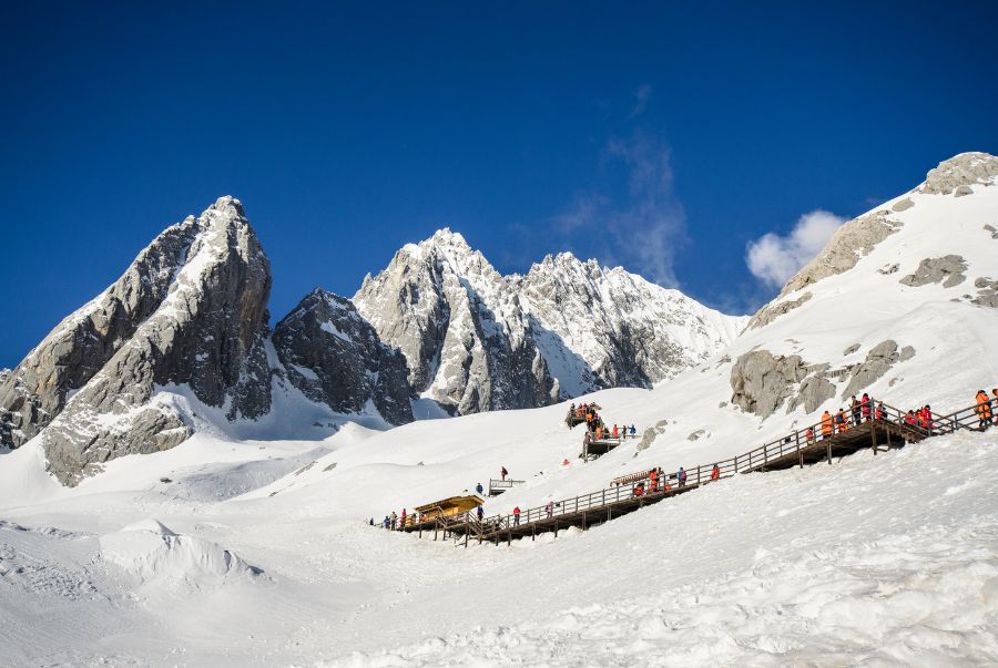 Núi tuyết Ngọc Long 